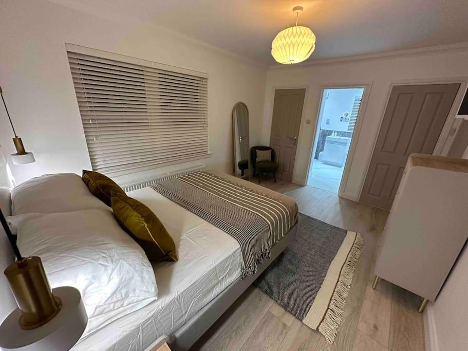Premium Executive Apartment In Dunfermline Esterno foto