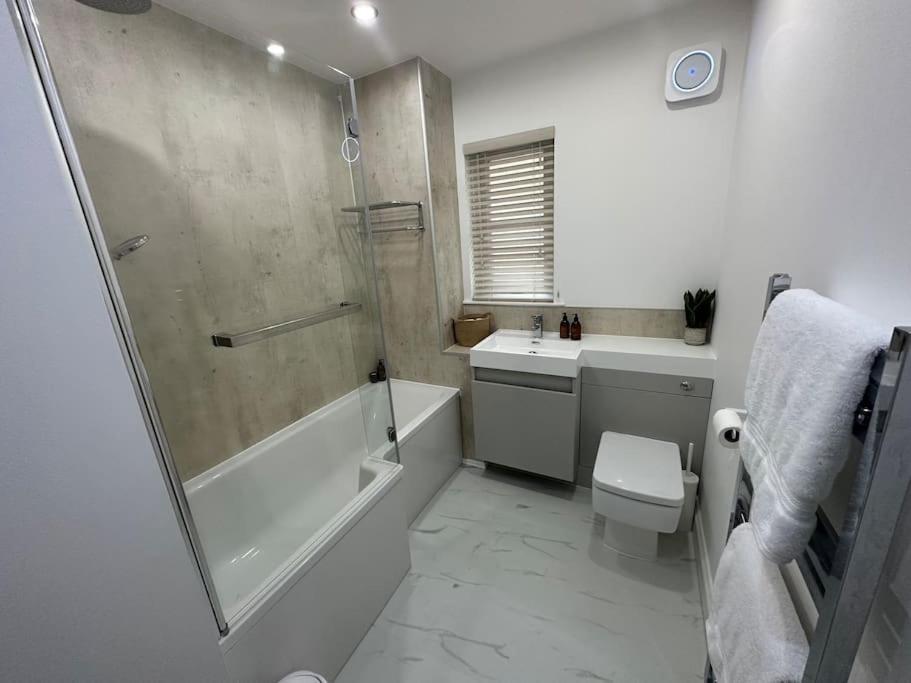 Premium Executive Apartment In Dunfermline Esterno foto